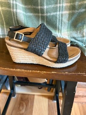 Aetrex orthotic summer woven Black and Tan Leather Strap Sandals